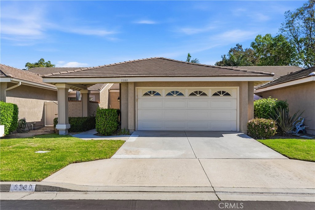 5380 Via De La Zorra