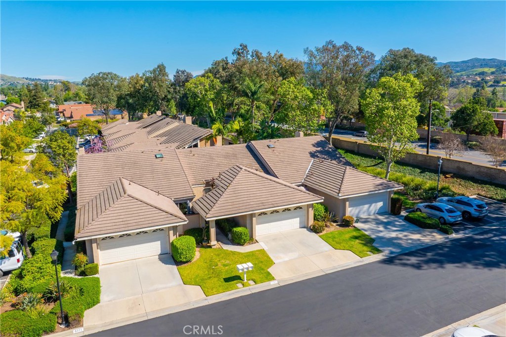 5380 Via De La Zorra