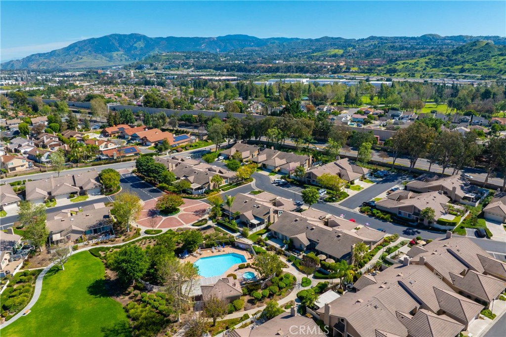 5380 Via De La Zorra