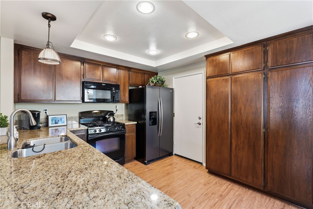 5380 Via De La Zorra