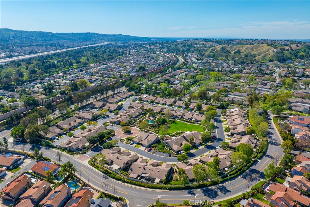 5380 Via De La Zorra