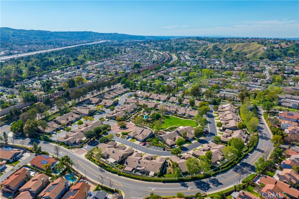 5380 Via De La Zorra