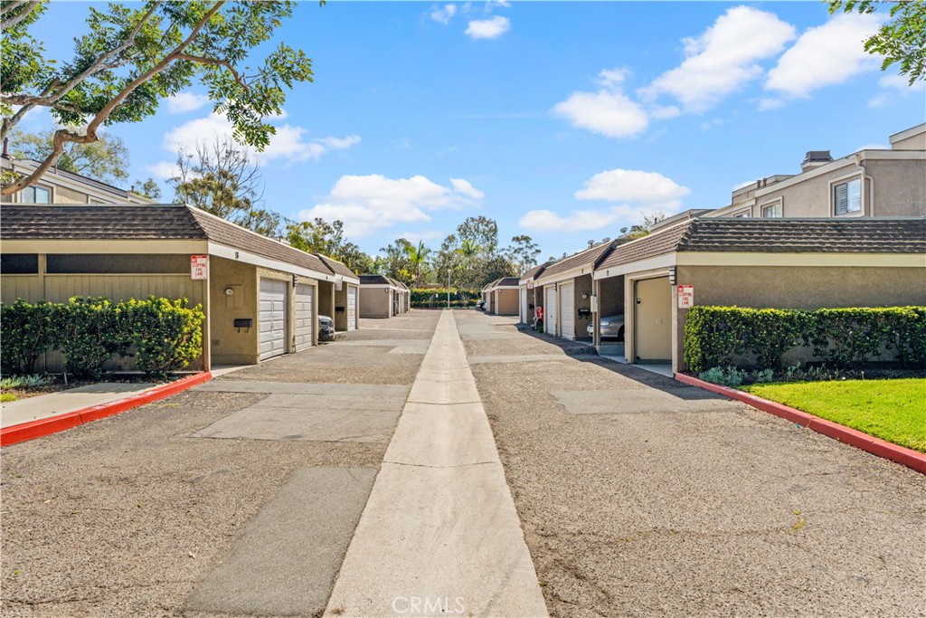 21 Summerwalk Court