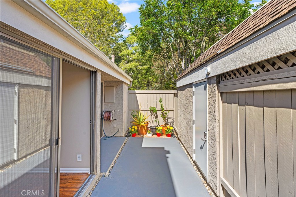 21 Summerwalk Court