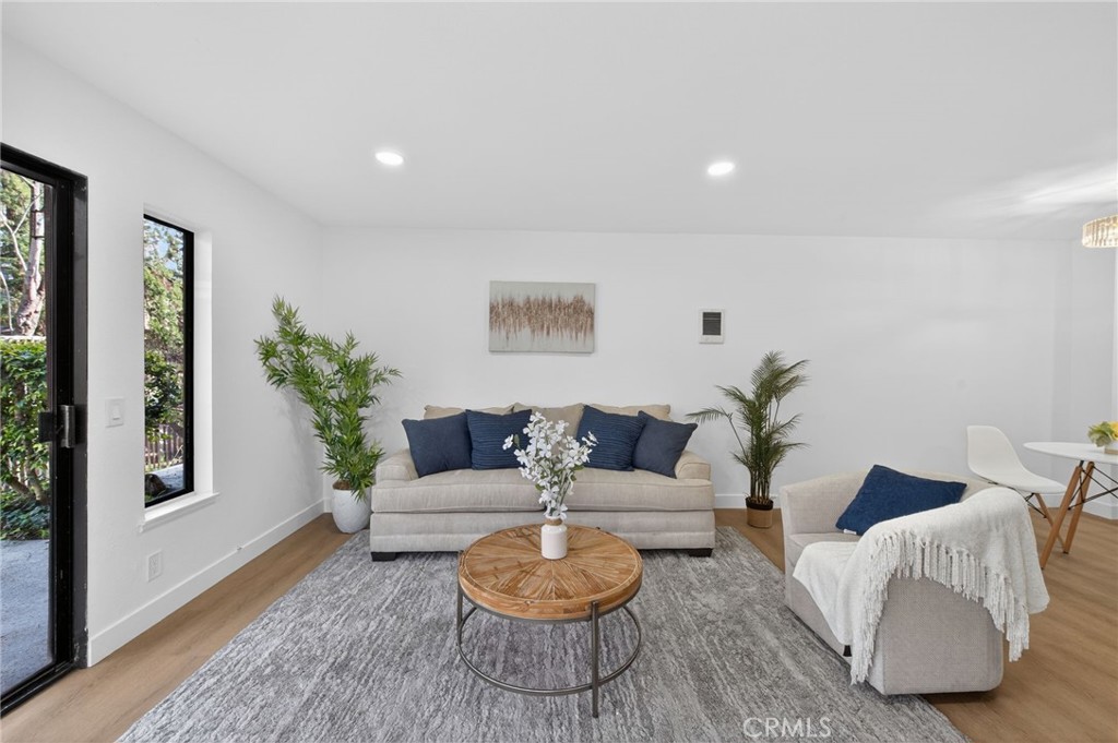 14004 Edgewater Drive