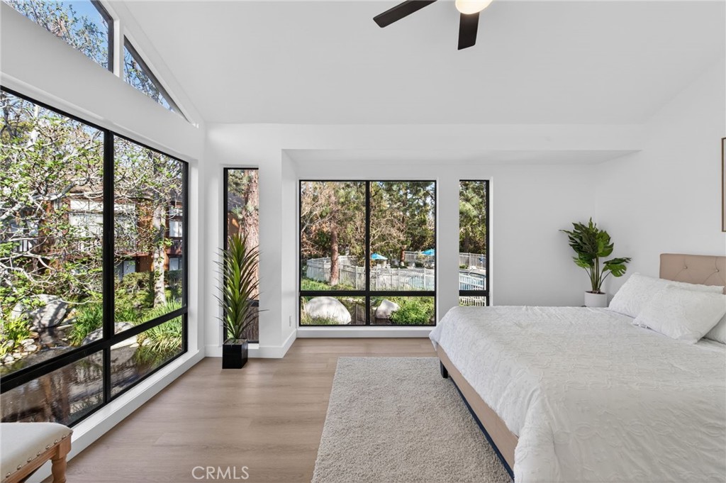 14004 Edgewater Drive