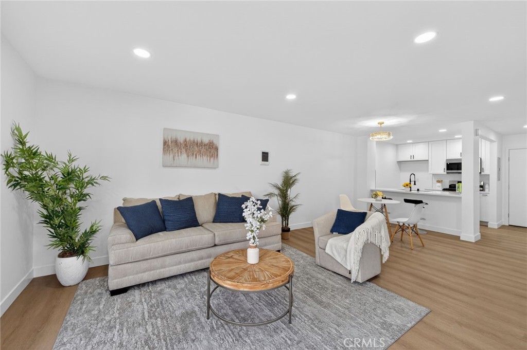 14004 Edgewater Drive