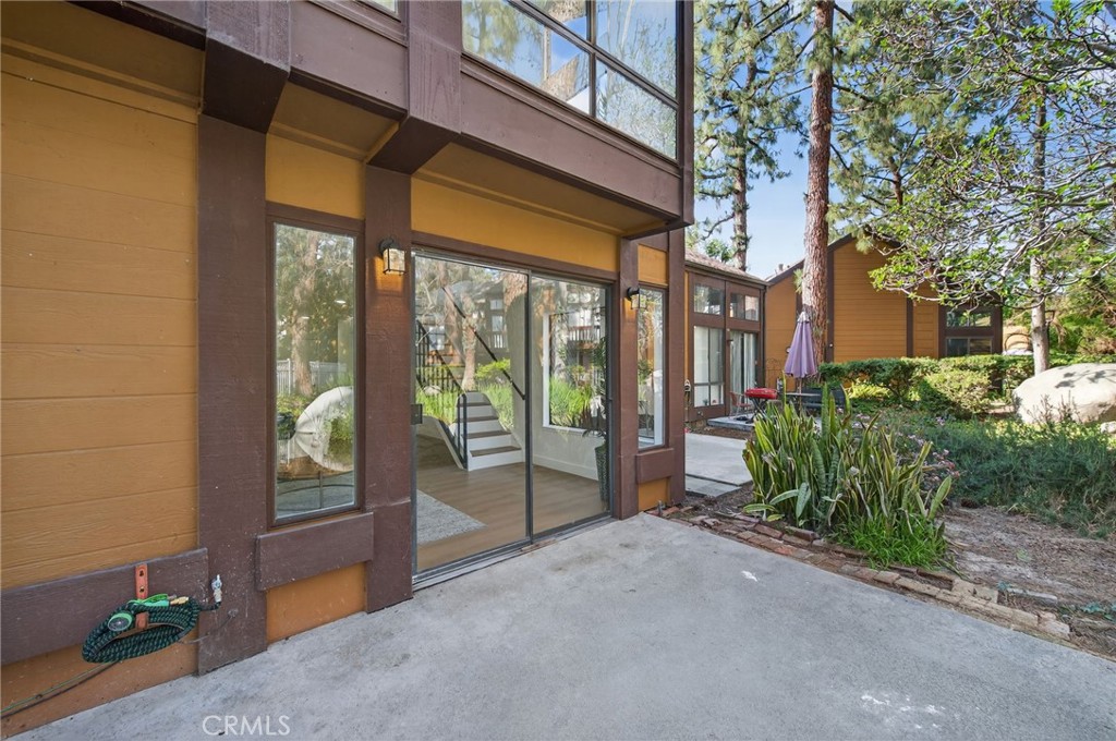 14004 Edgewater Drive