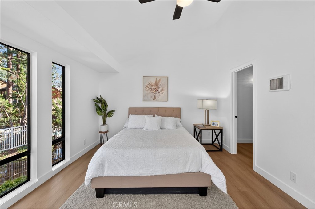 14004 Edgewater Drive