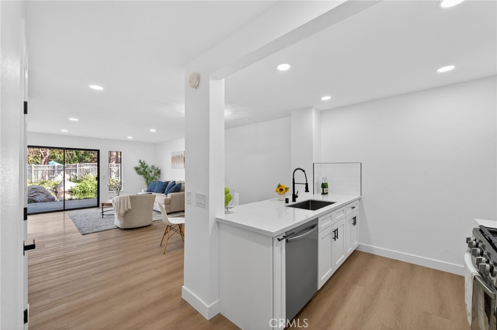 14004 Edgewater Drive