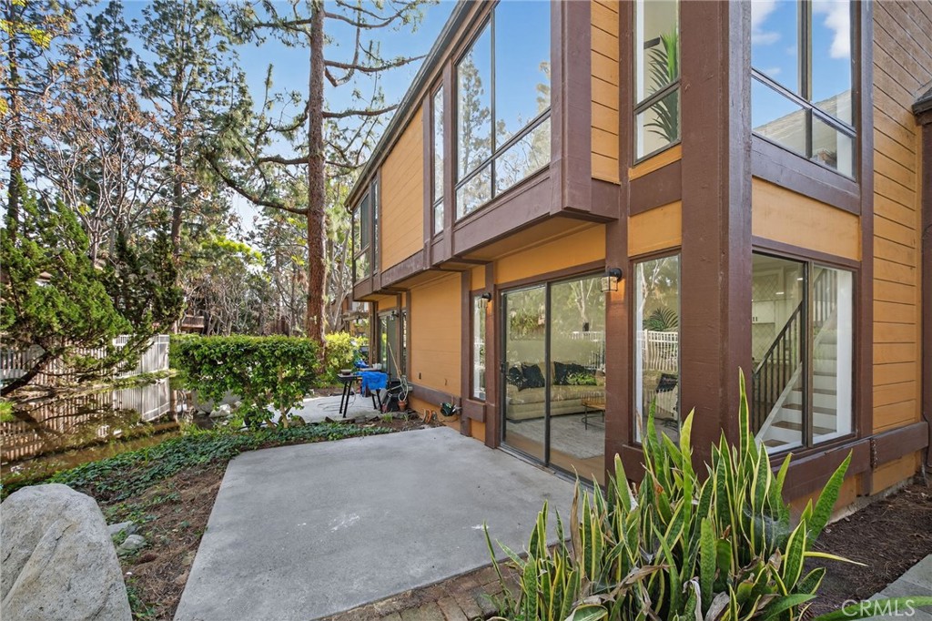 14004 Edgewater Drive