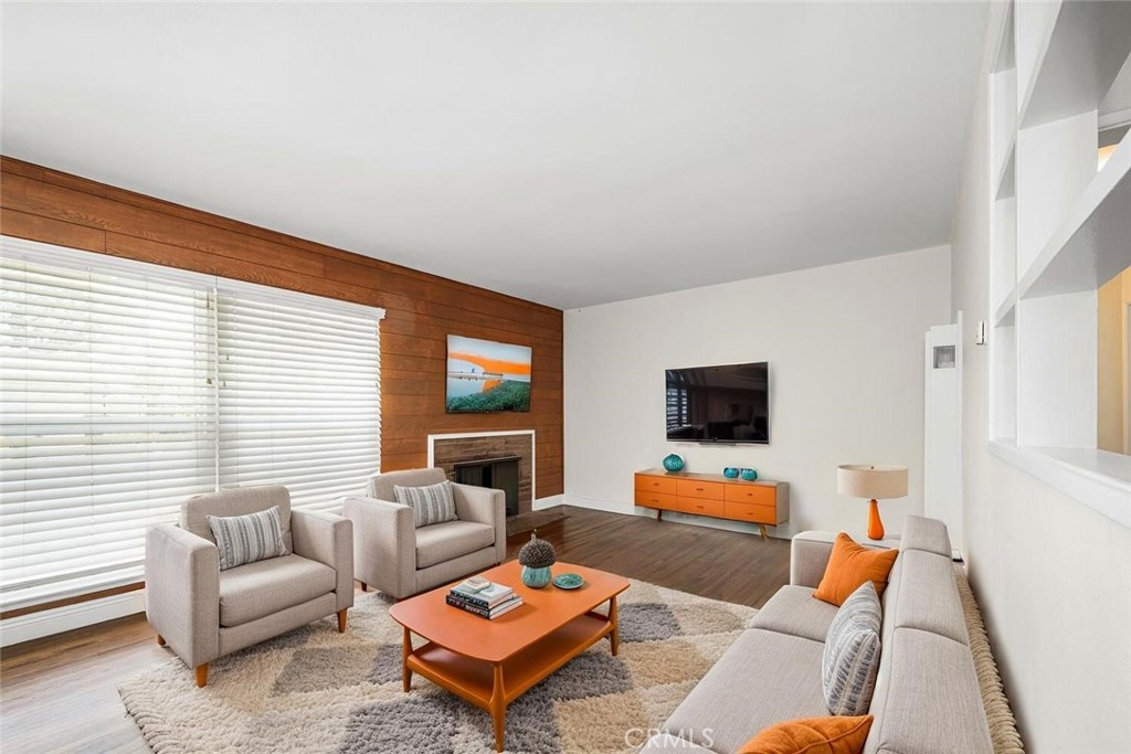 2154 N Studebaker Road