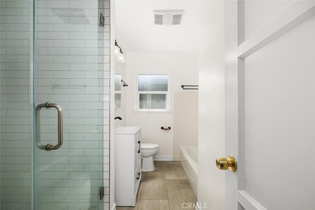 2154 N Studebaker Road