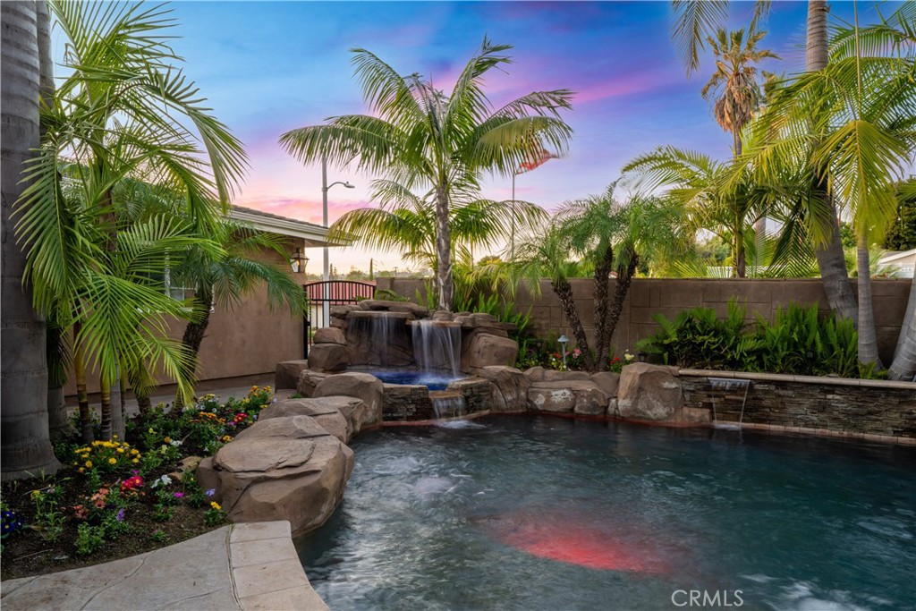 1308 Las Lomas Drive