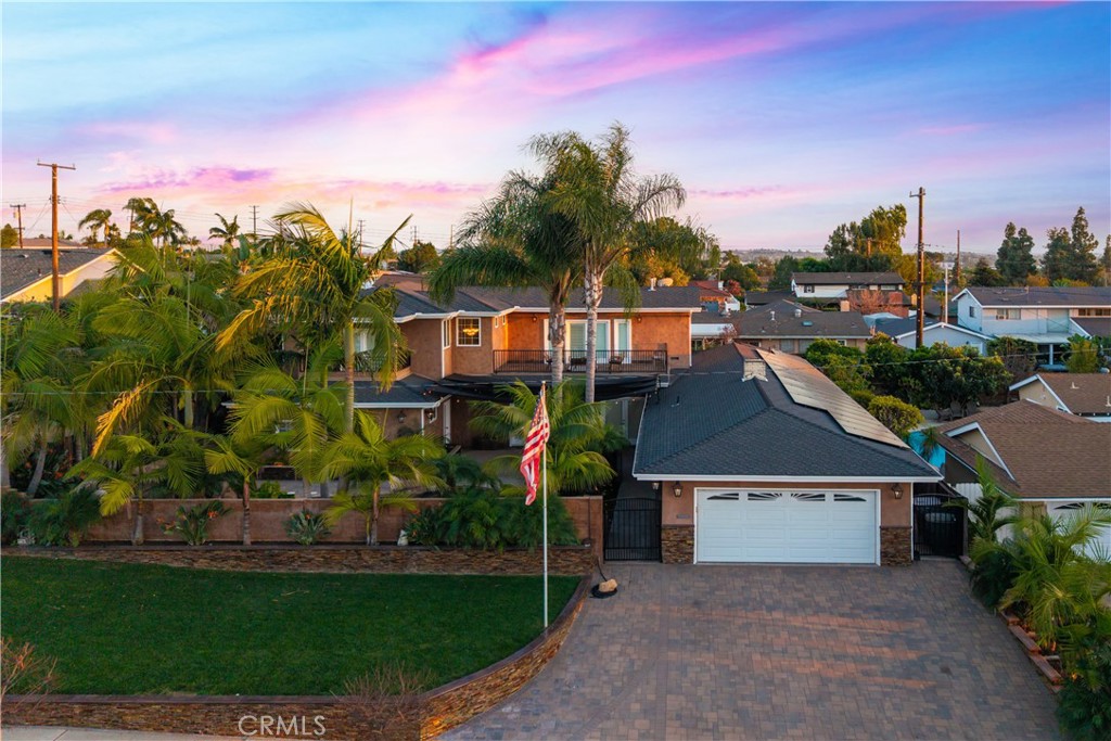 1308 Las Lomas Drive