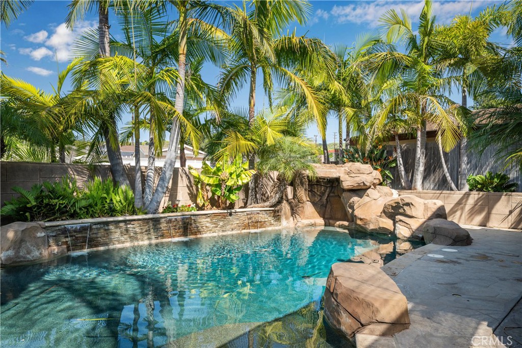 1308 Las Lomas Drive