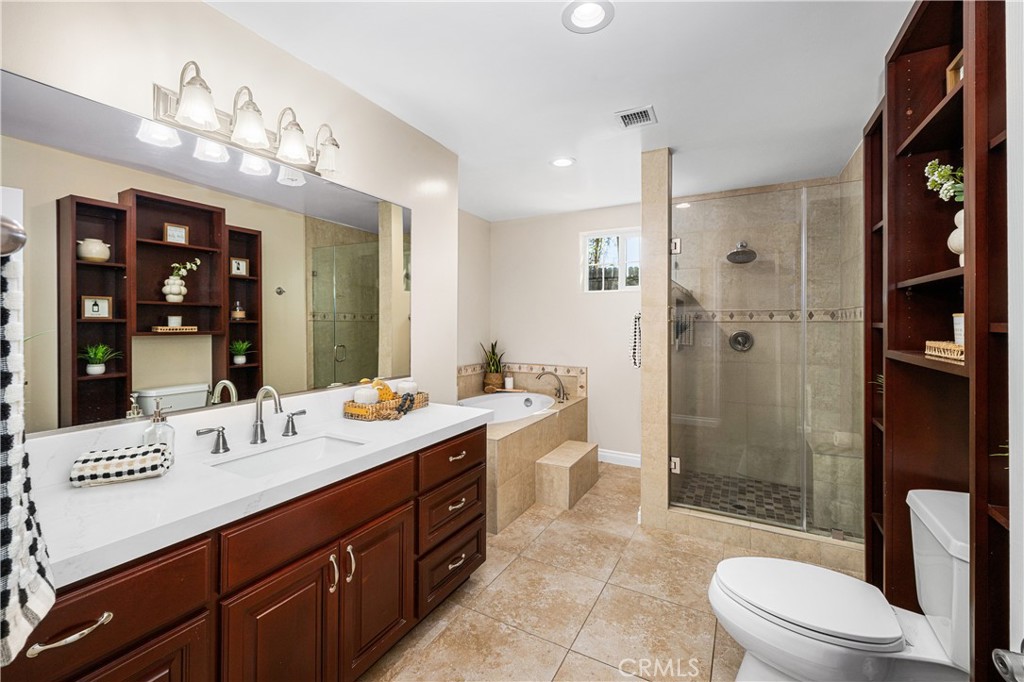 1308 Las Lomas Drive