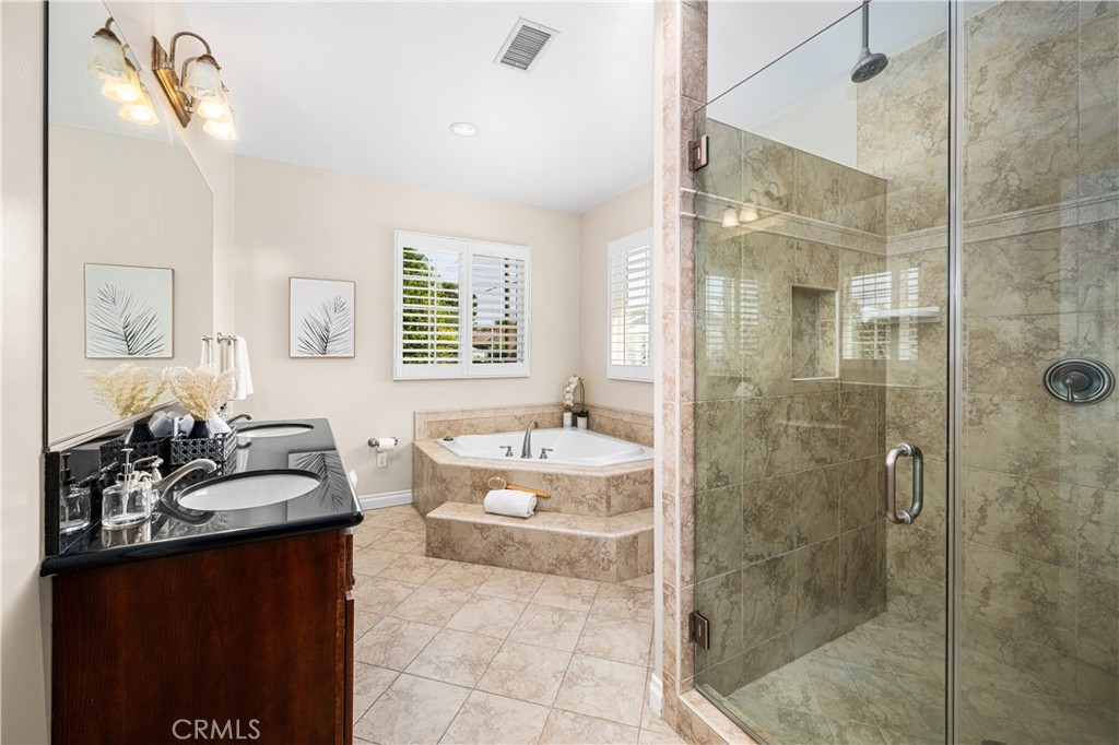 1308 Las Lomas Drive