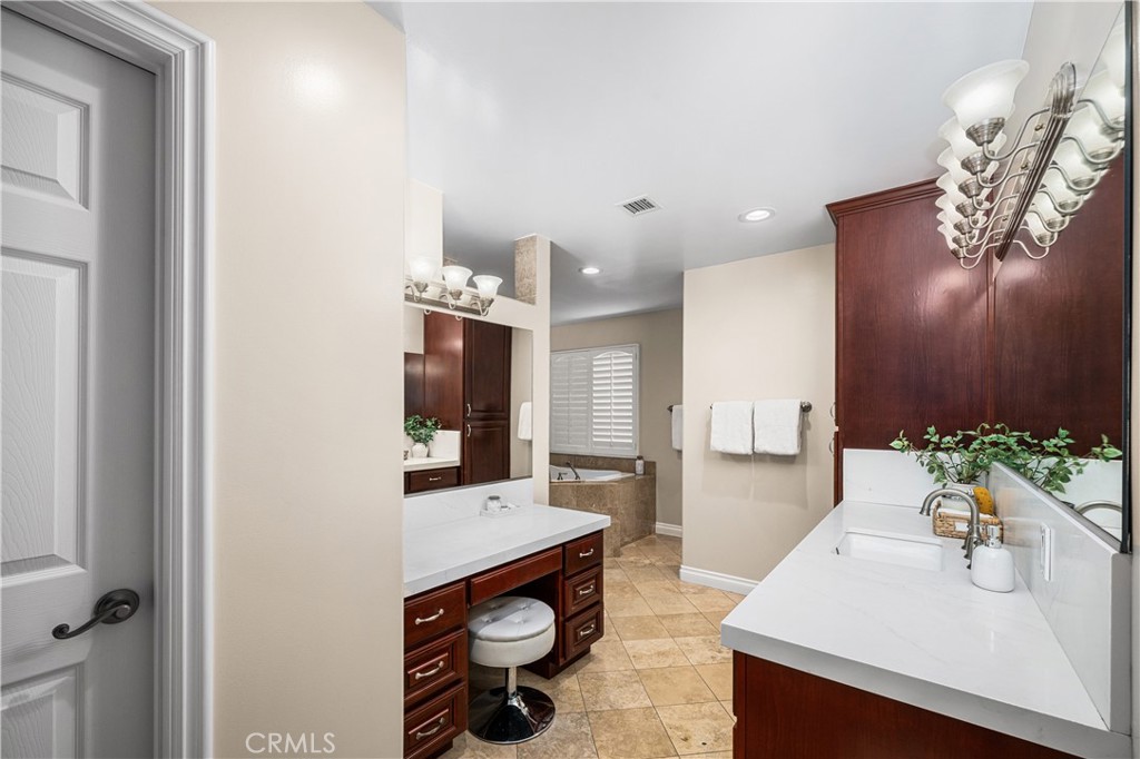 1308 Las Lomas Drive