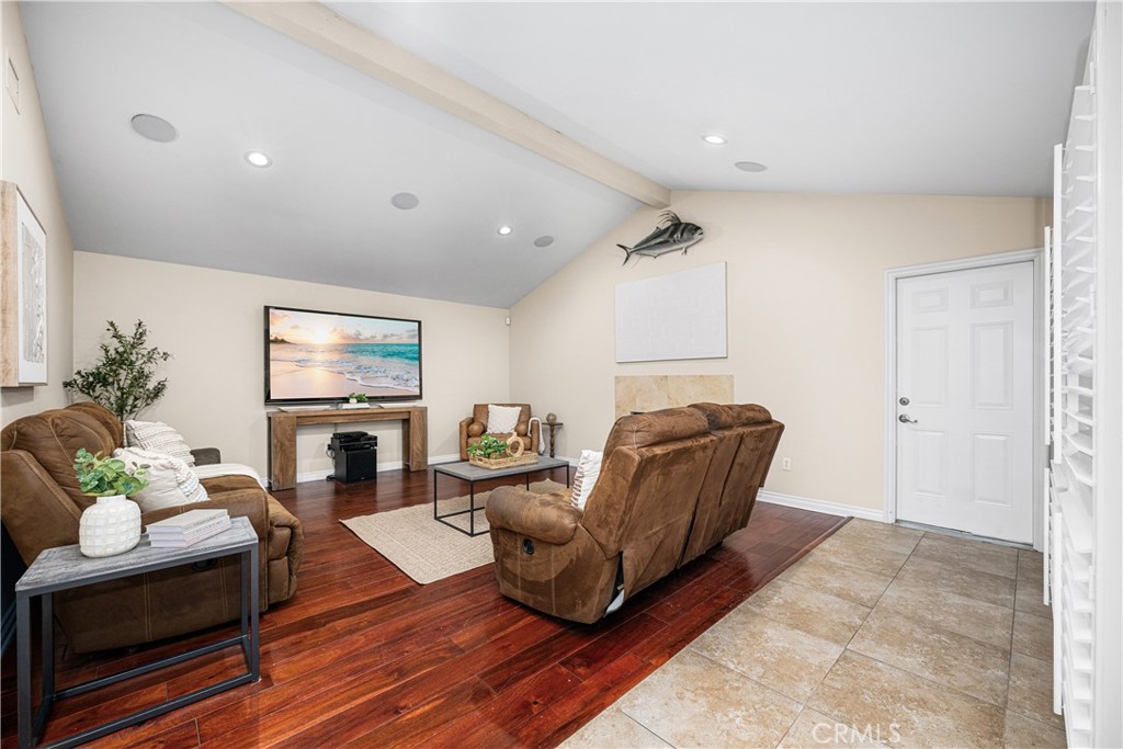 1308 Las Lomas Drive