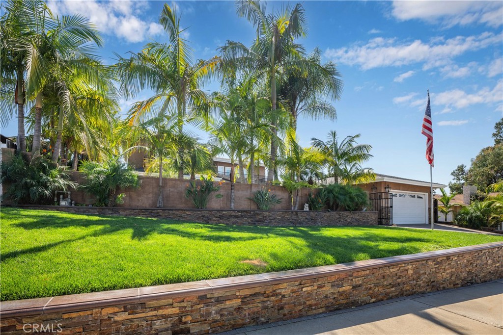 1308 Las Lomas Drive