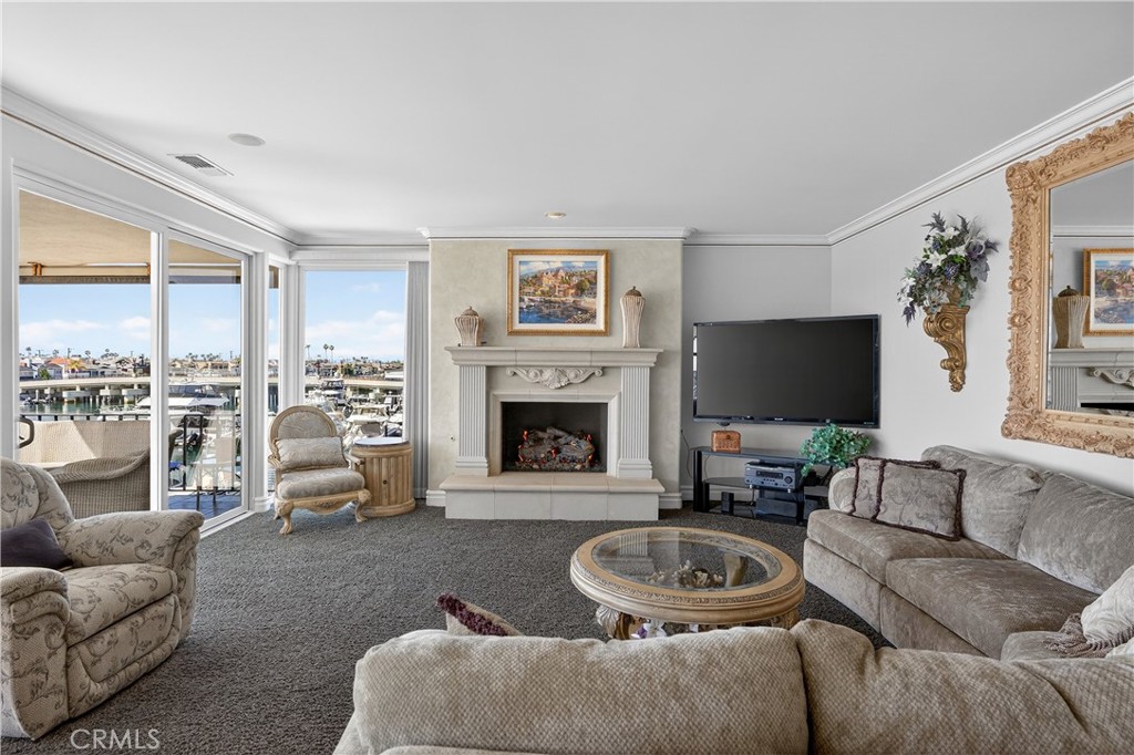 1203 Bayside
