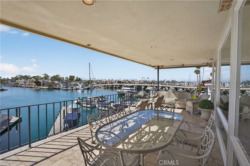 1203 Bayside