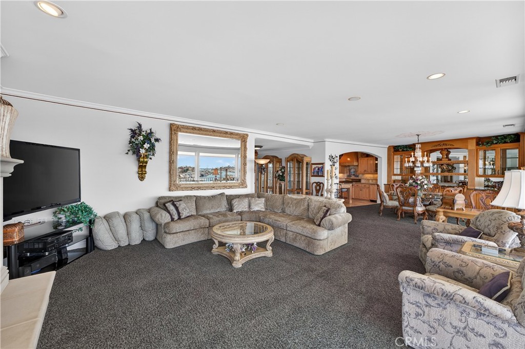 1203 Bayside