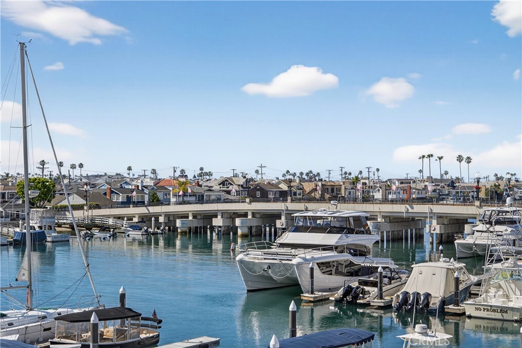 1203 Bayside