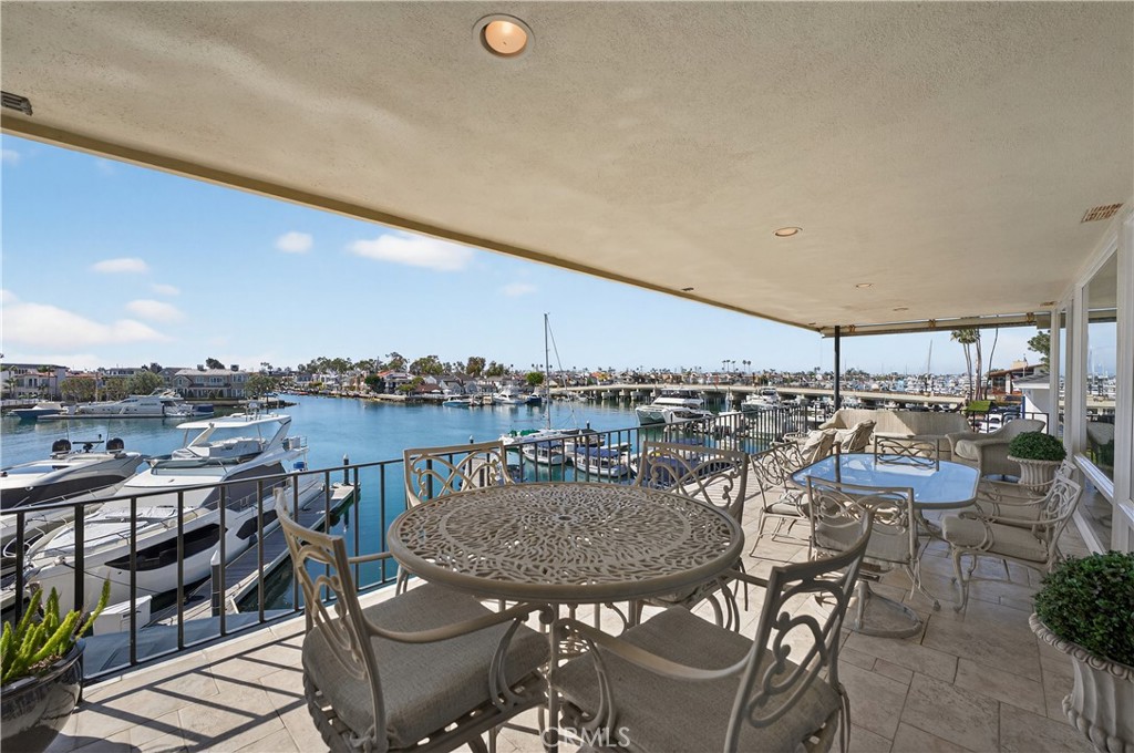 1203 Bayside