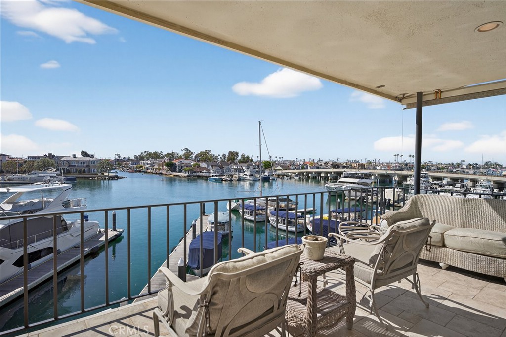1203 Bayside