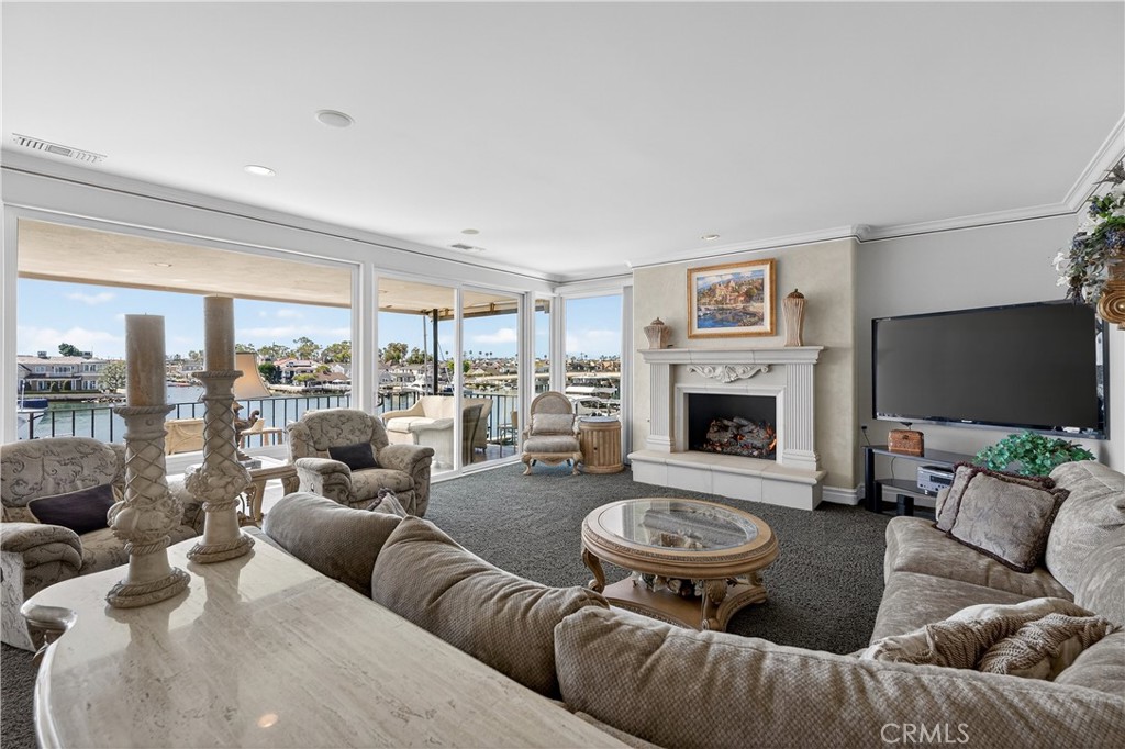 1203 Bayside