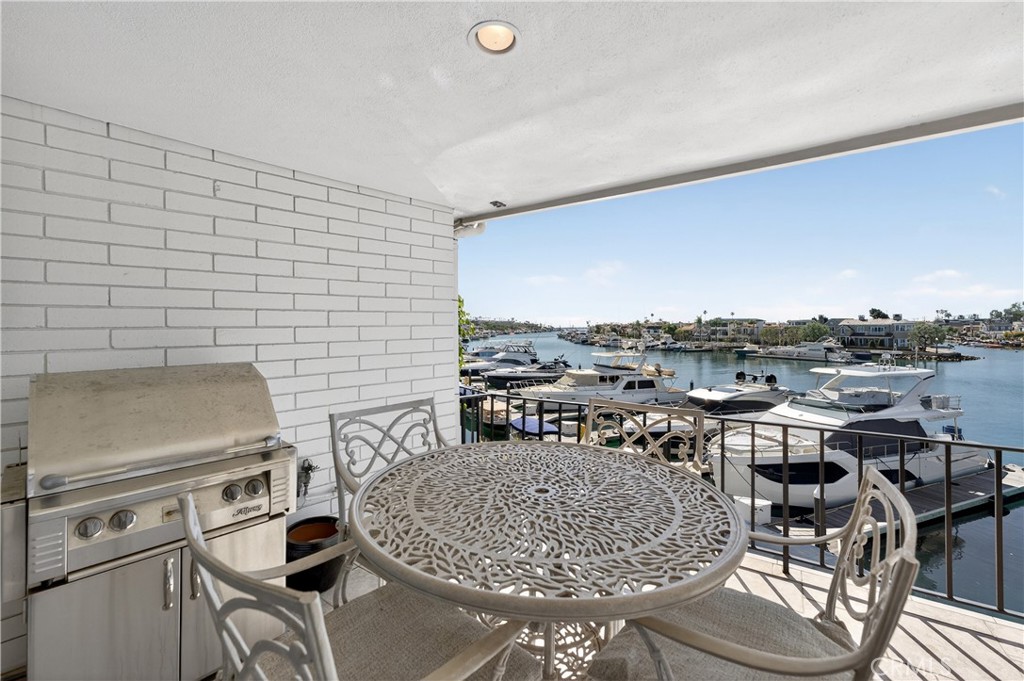 1203 Bayside