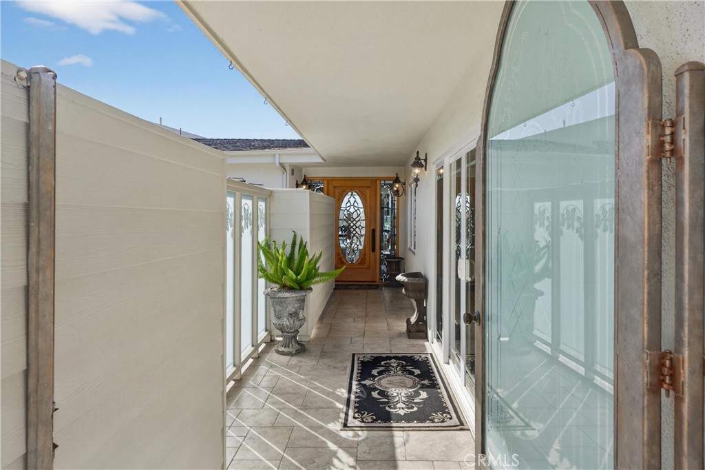 1203 Bayside