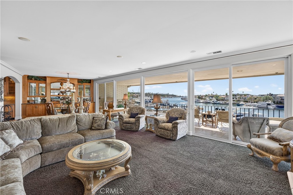 1203 Bayside