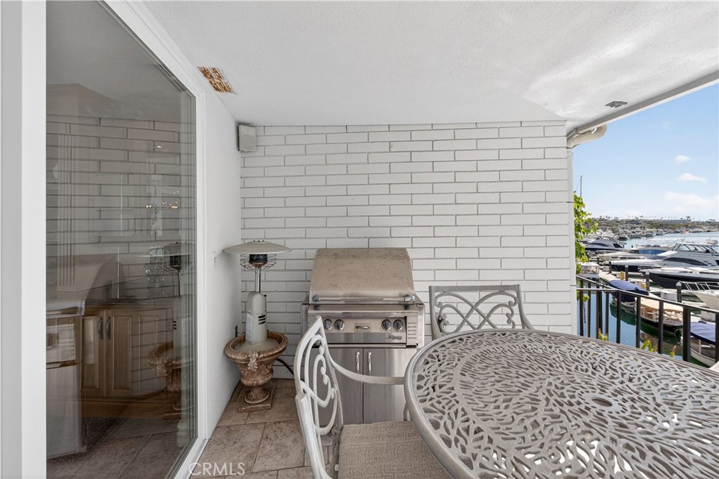 1203 Bayside