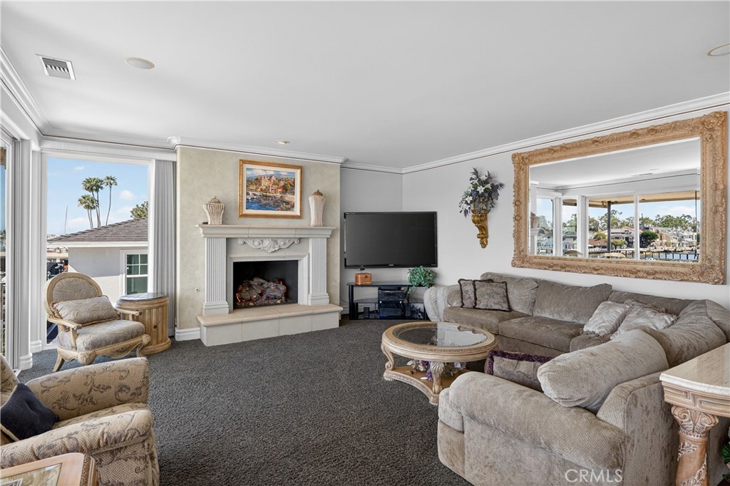 1203 Bayside