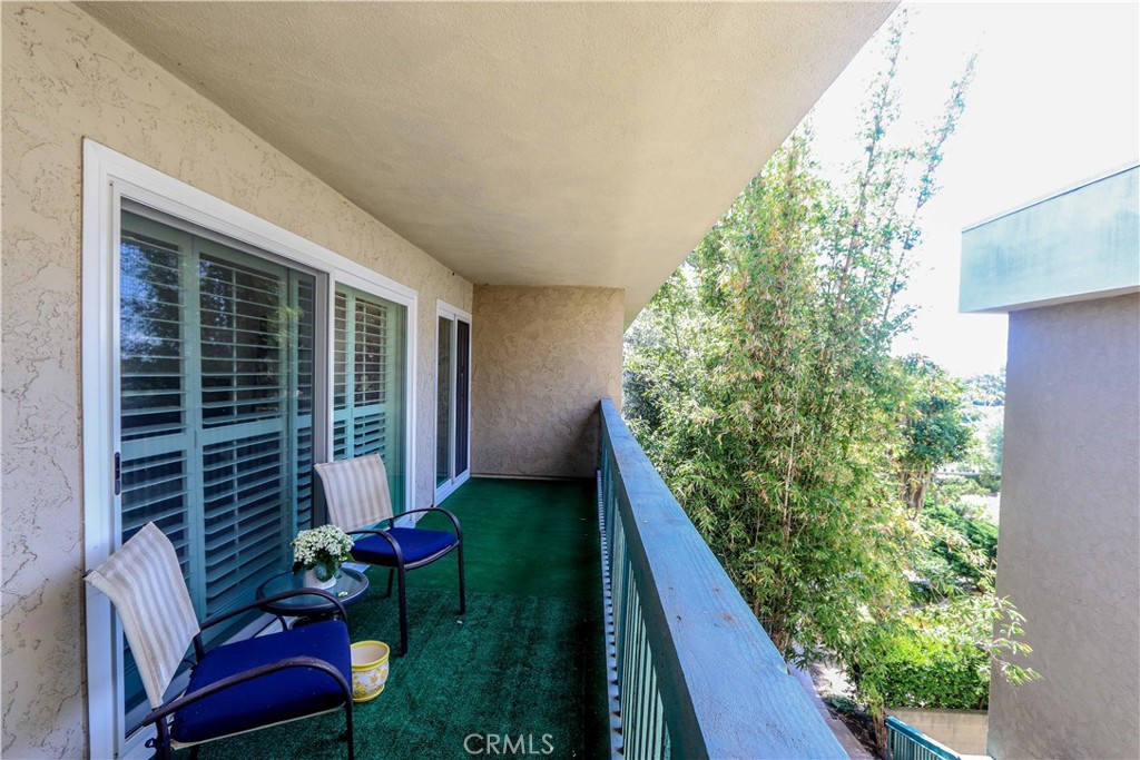 564 N Bellflower Boulevard 315