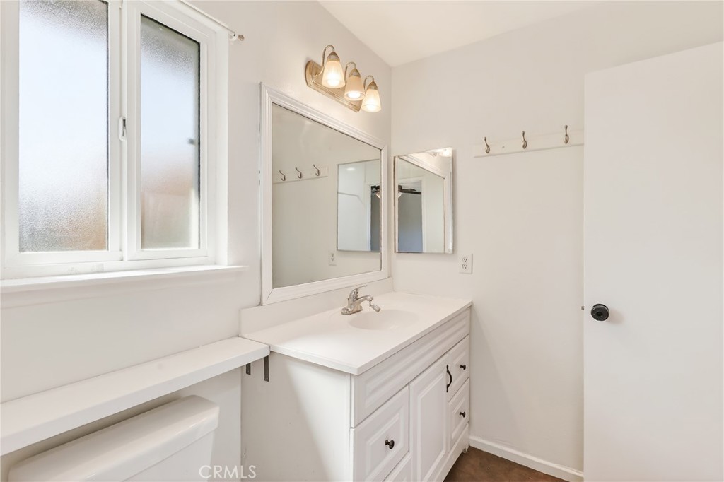 608 W Brentwood