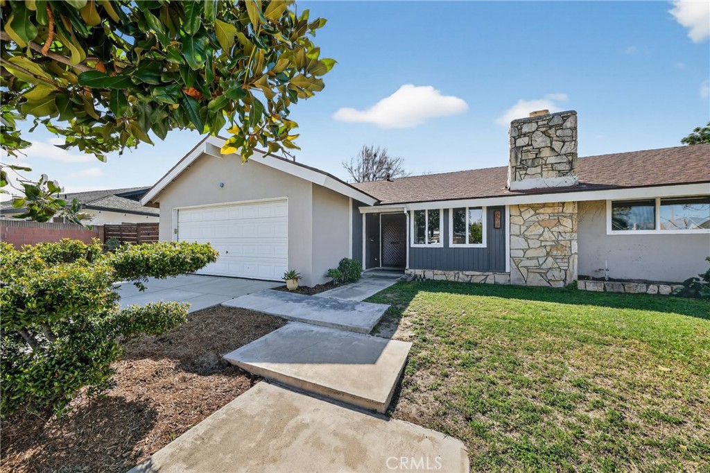 608 W Brentwood