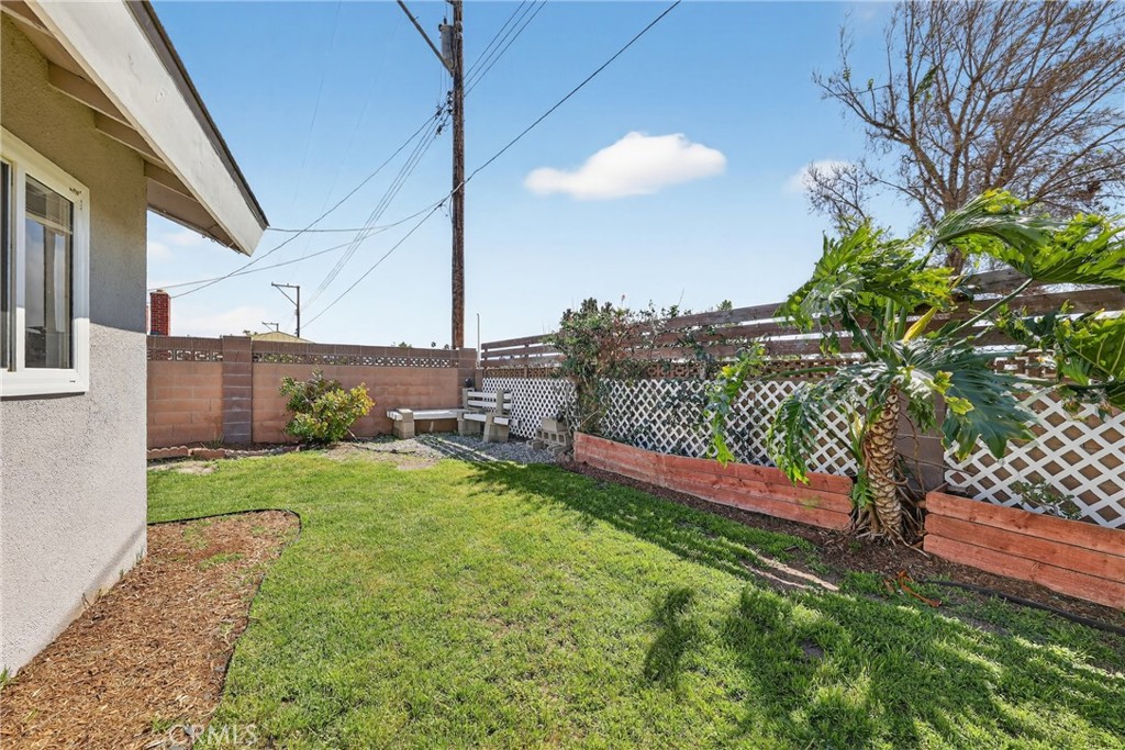608 W Brentwood