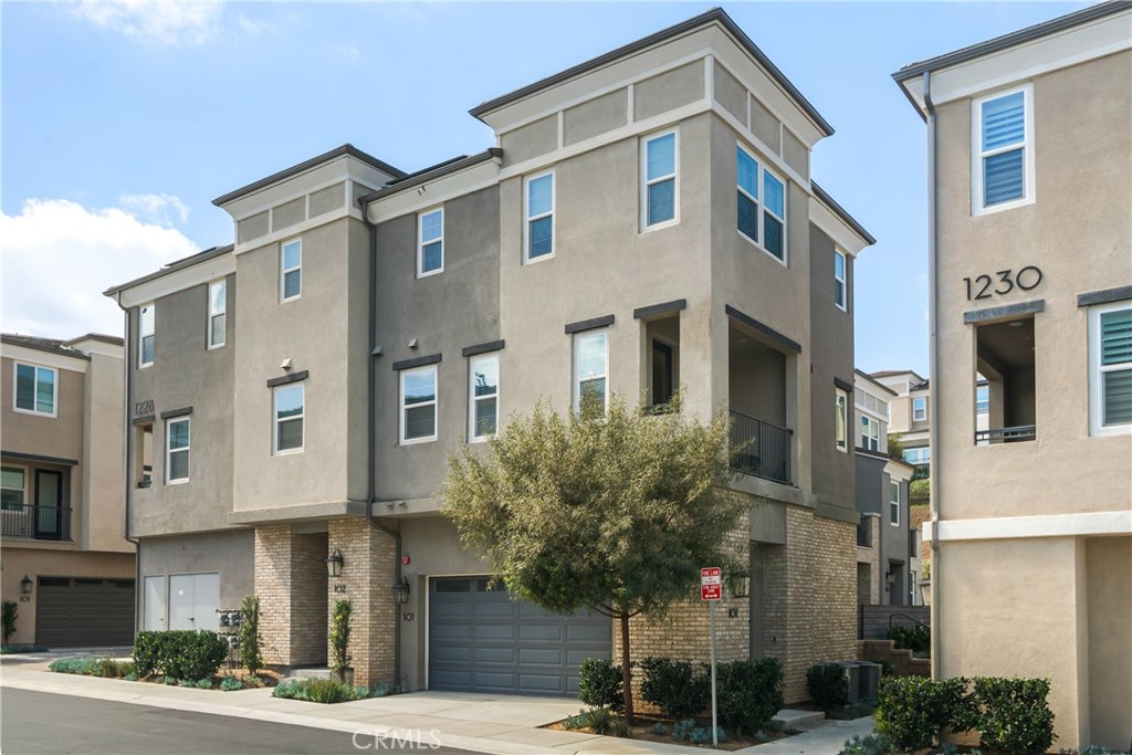 1228 Sunrise View 101
