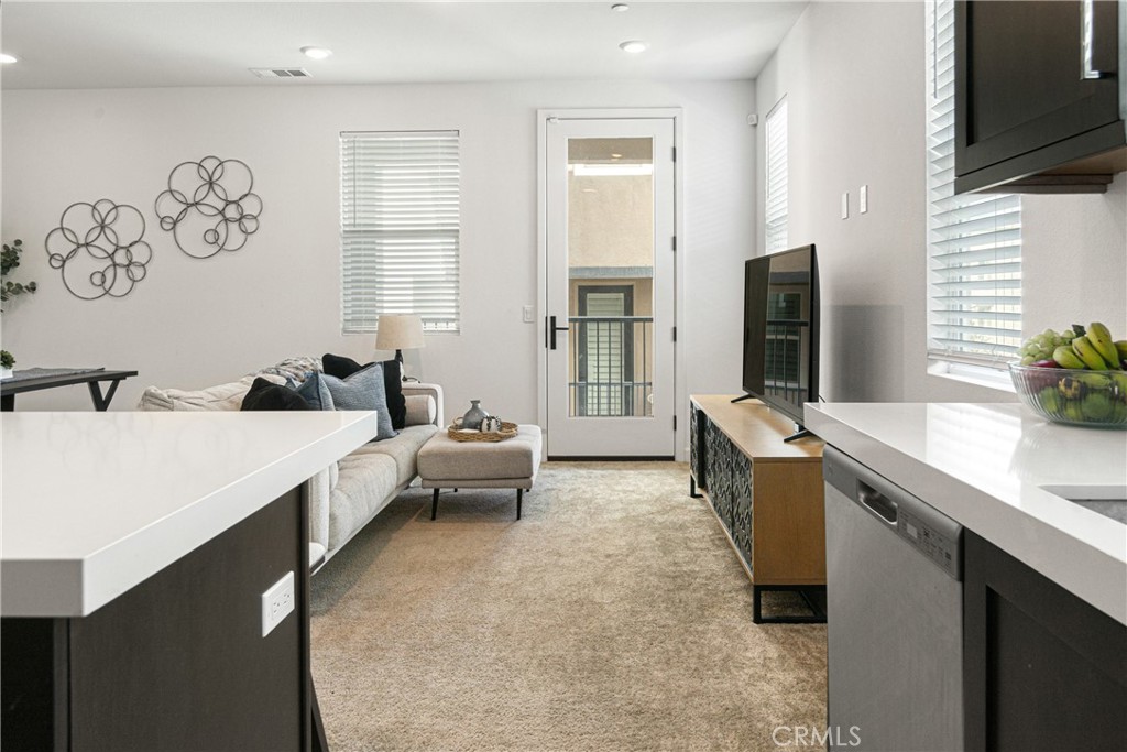 1228 Sunrise View 101