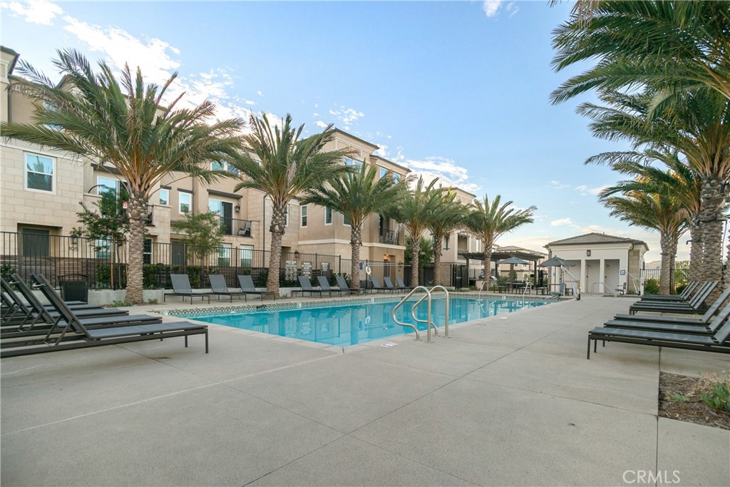 1228 Sunrise View 101