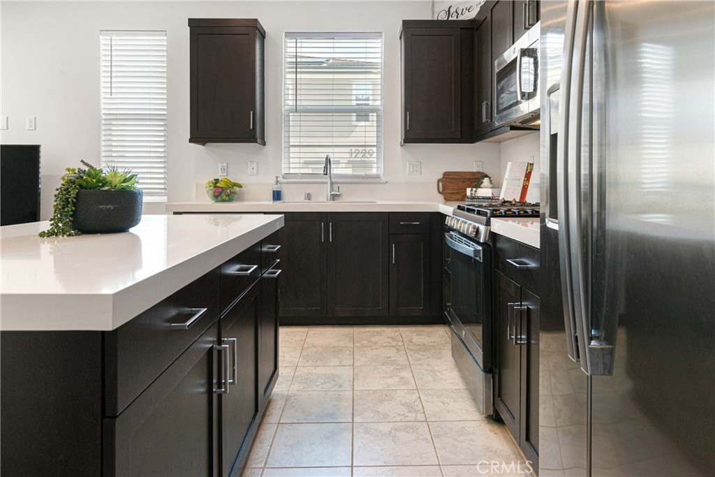 1228 Sunrise View 101