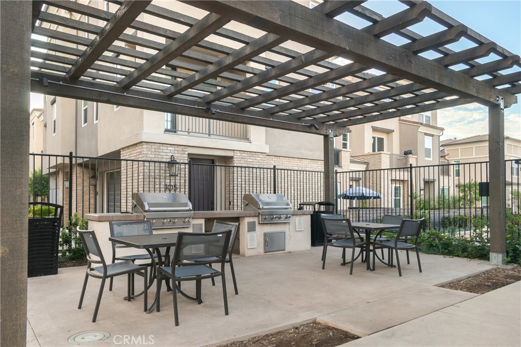 1228 Sunrise View 101