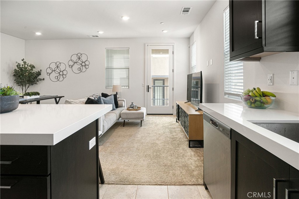 1228 Sunrise View 101