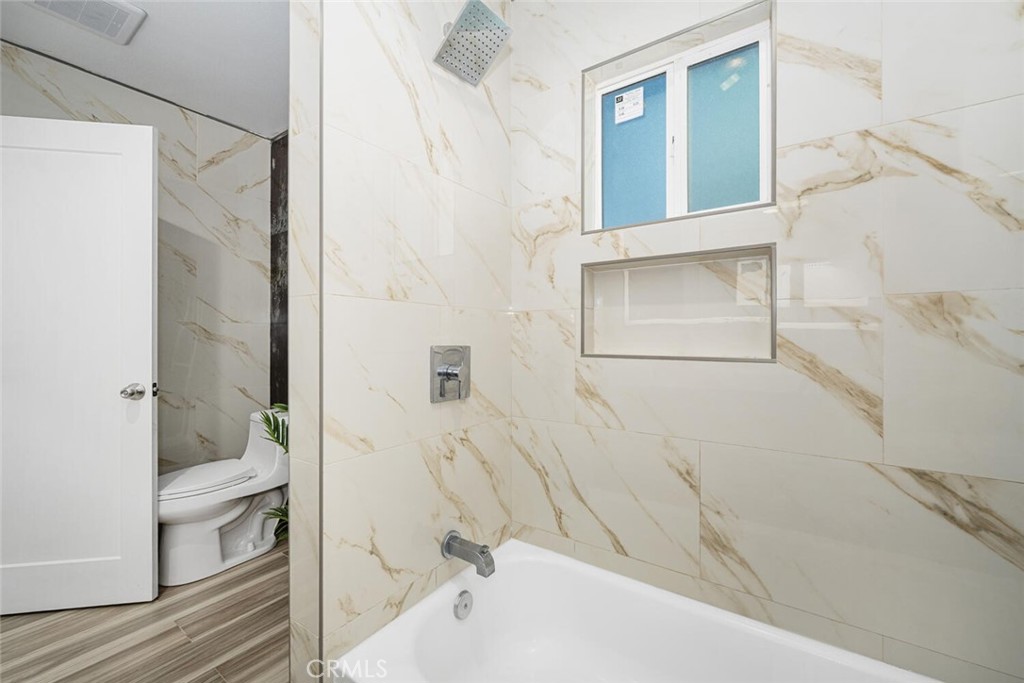 223 West Simmons Avenue