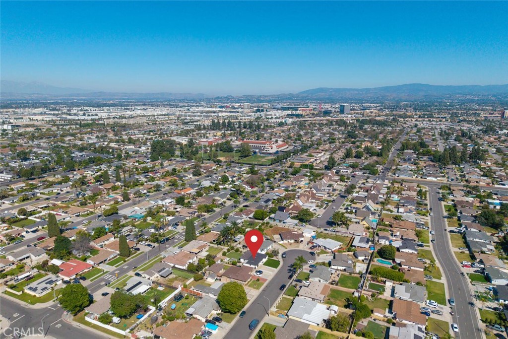 223 West Simmons Avenue