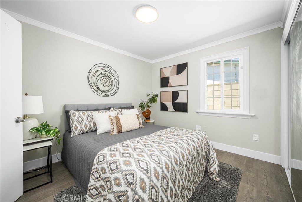 223 West Simmons Avenue